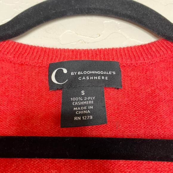 Bloomingdales Coral Pink 100% 2-Ply Cashmere V Neck Sweater Size Small - Picture 4 of 8
